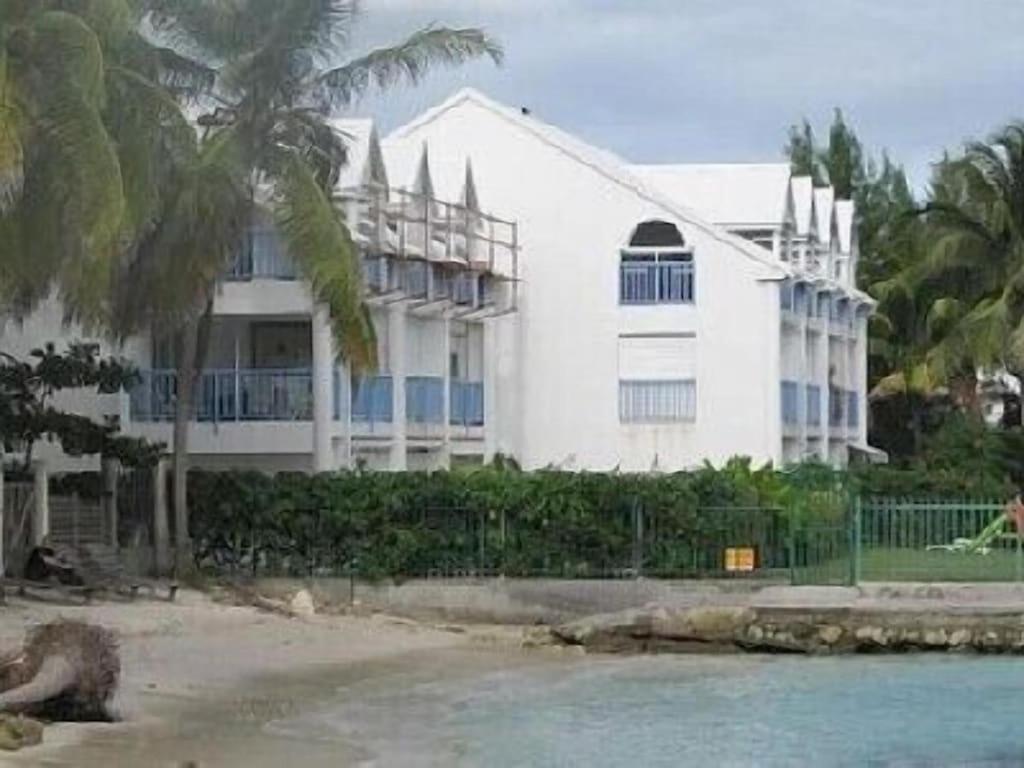 Club Marine face à la mer Sainte-Anne  Extérieur photo